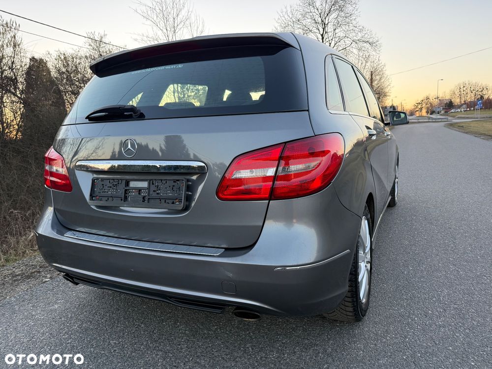 Mercedes-Benz Klasa B 180 BlueEFFICIENCY Edition - 12