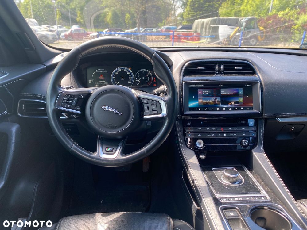 Jaguar F-Pace 3.0 TDV6 AWD R-Sport - 3