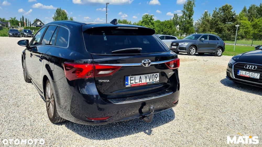 Toyota Avensis - 16