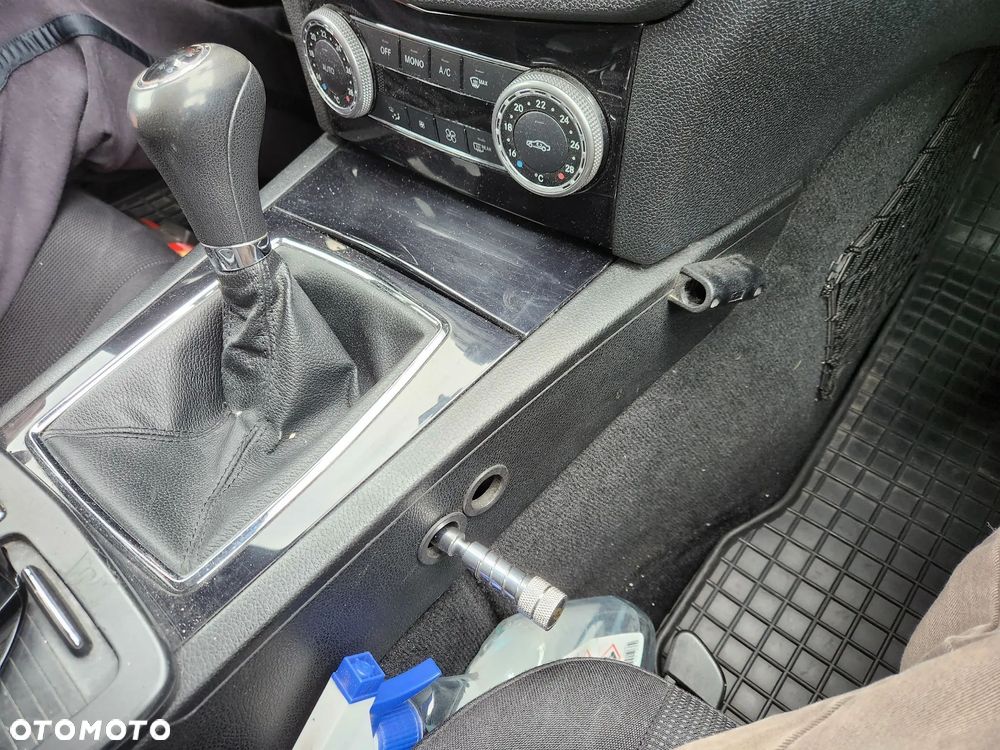 Mercedes-Benz Klasa C 200 CDI BlueEff Elegance - 11