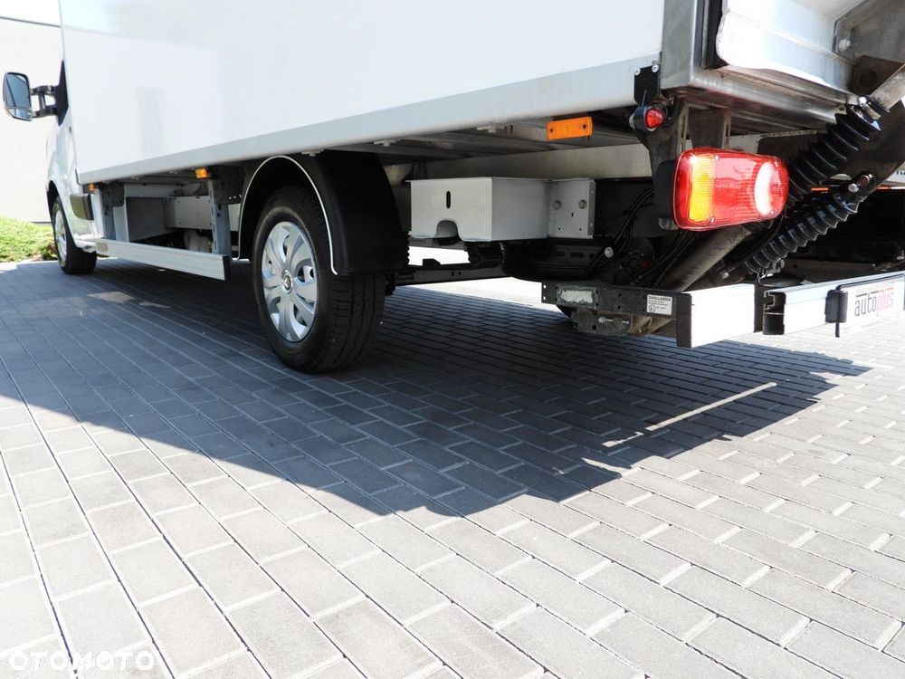 Renault MASTER  KONTENER WINDA 8 PALET TEMPOMAT LEDY KLIMATYZACJA  165KM - 18