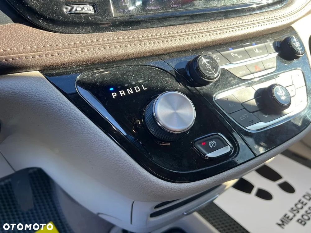 Chrysler Pacifica - 20