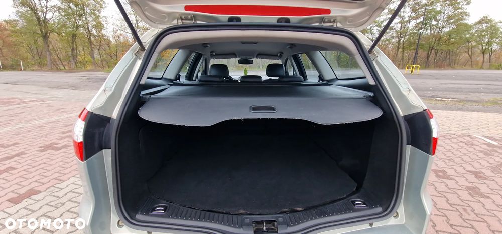 Ford Mondeo 2.0 FF Titanium - 19