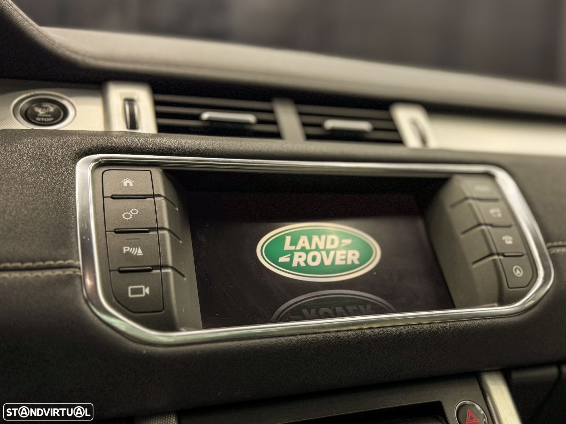 Land Rover Range Rover Evoque 2.0 D180 AWD R-Dynamic HSE Auto - 18