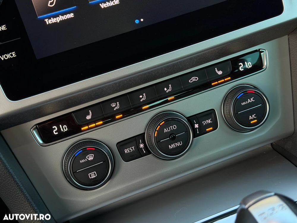 Volkswagen Passat - 27