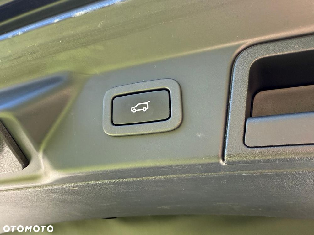 Land Rover Range Rover Velar D200 Dynamic SE - 25