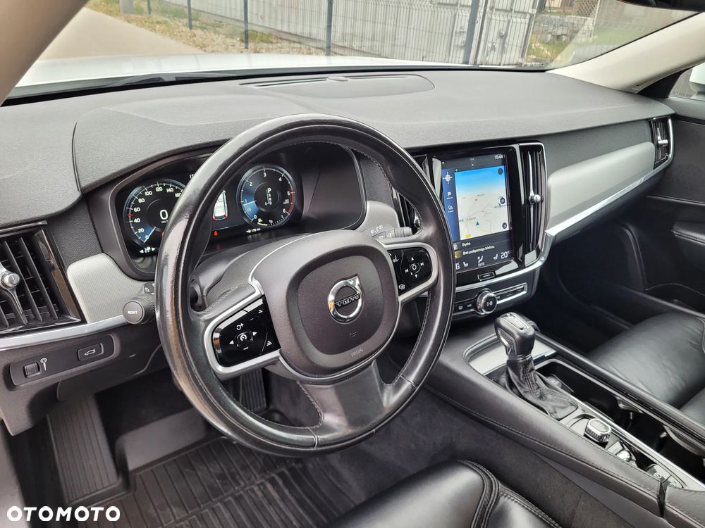 Volvo V90 Cross Country - 8