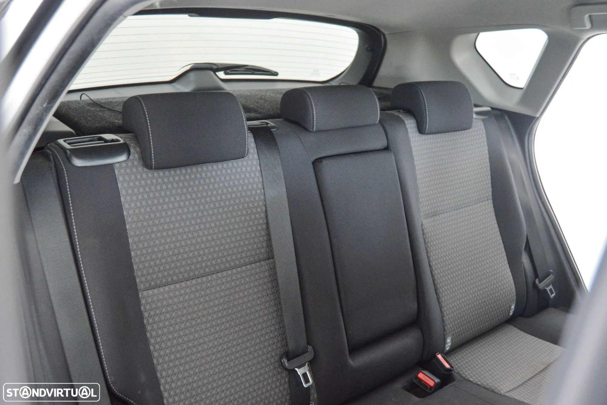 Toyota Auris 1.4 D-4D Comfort - 46