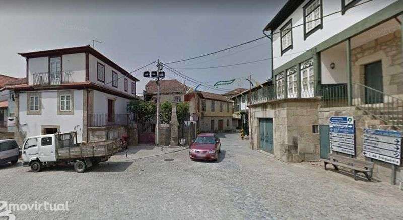 Casa para reconstrução em frente ao convento de Salzedas - Grande imagem: 5/12