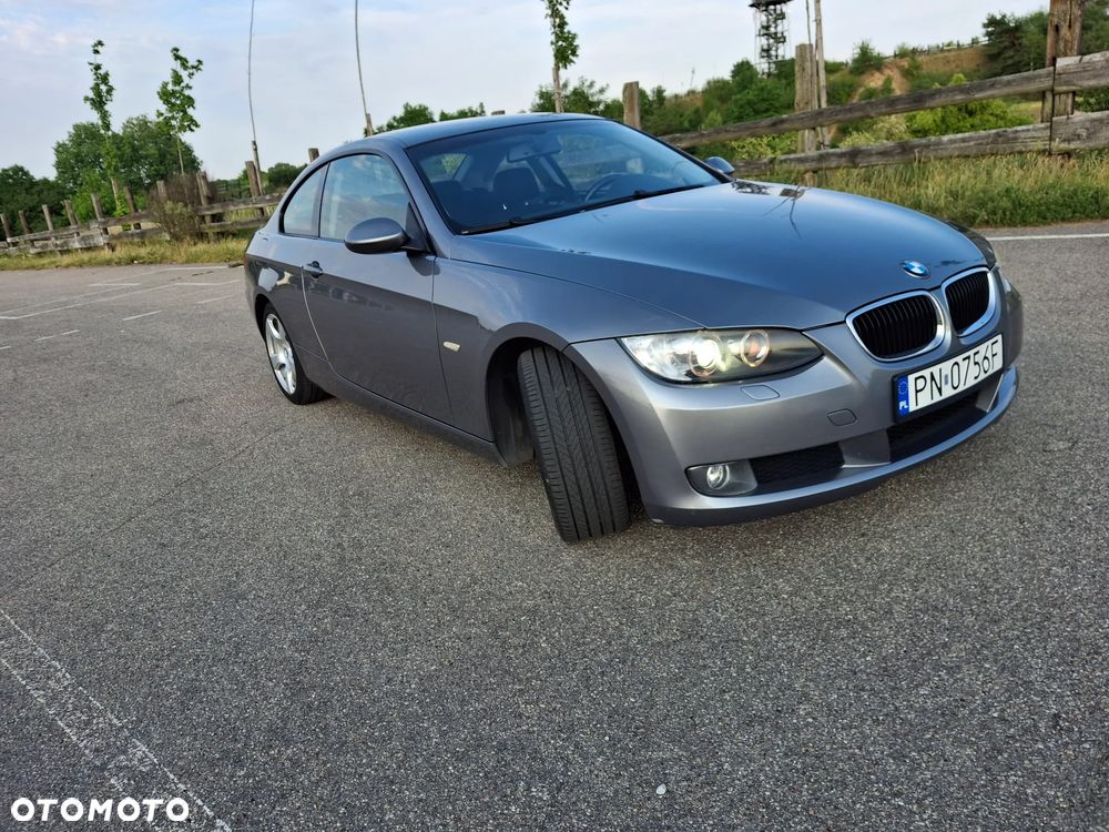 BMW Seria 3 320i - 11