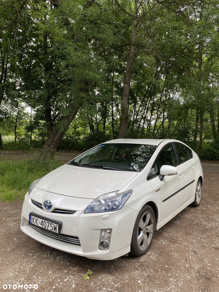 Toyota Prius - 4
