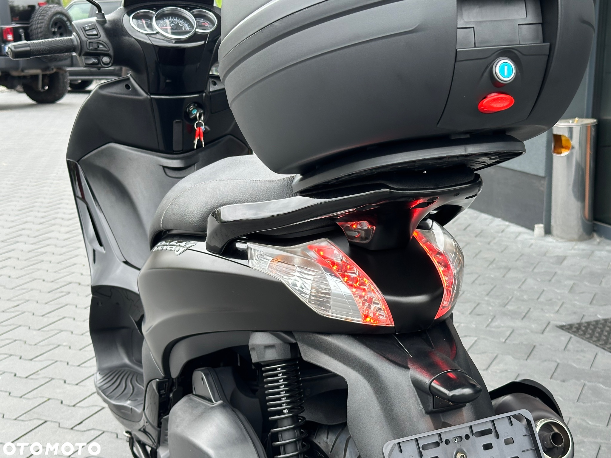 Piaggio Beverly - 18