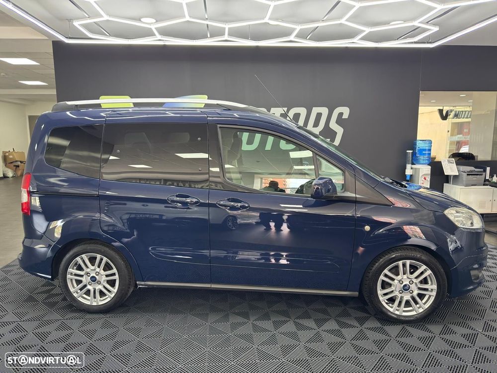 Ford Tourneo Courier 1.0 EcoBoost Titanium - 4