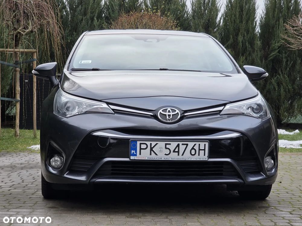 Toyota Avensis 1.8 Premium MS - 3