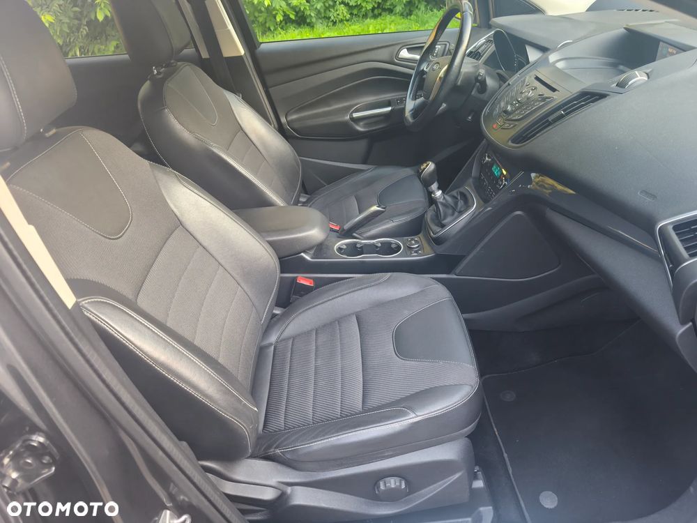 Ford Kuga - 9