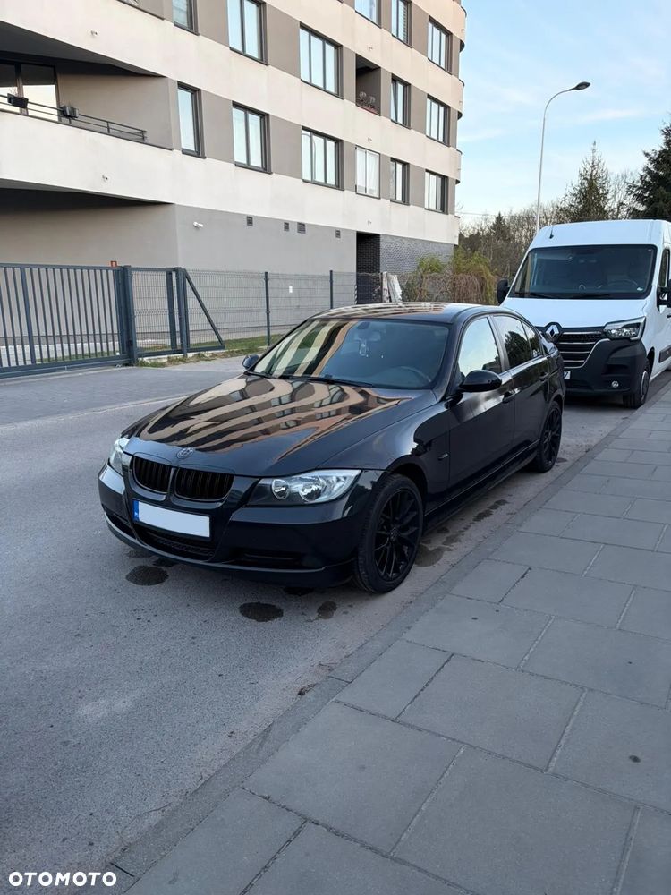 BMW Seria 3 318i - 5