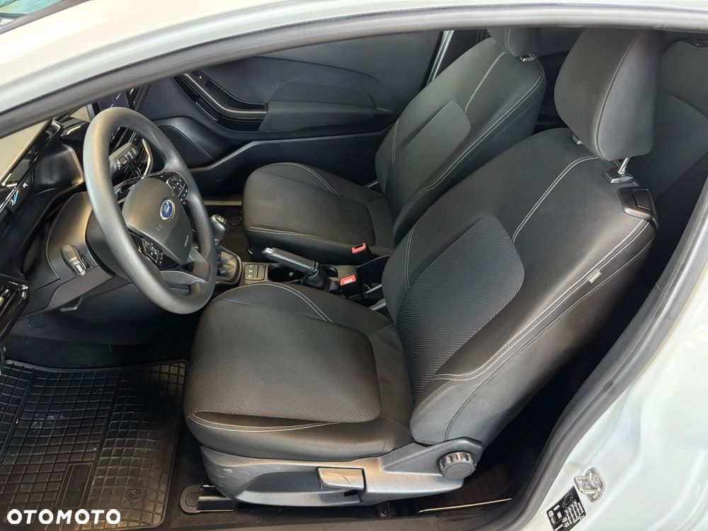 Ford Fiesta - 9