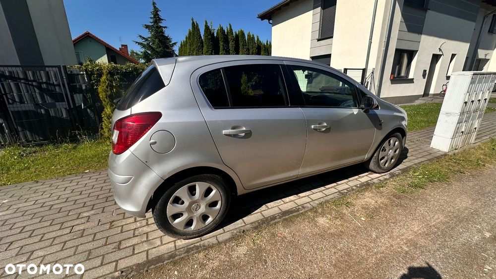 Opel Corsa 1.2 16V 111 - 9