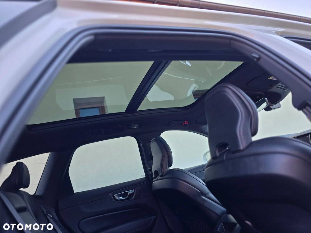 Volvo XC 60 D5 AWD Inscription - 35