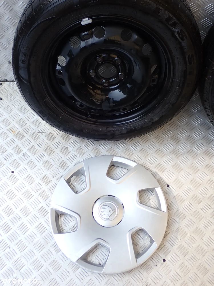 KOŁA FELGI STALOWE SKODA Z KOŁPAKAMI 6JX15  ET 38  5X100  6R0601027R/AE  Z OPONAMI  ZIMA TRISTAR  185/65/15 - 5