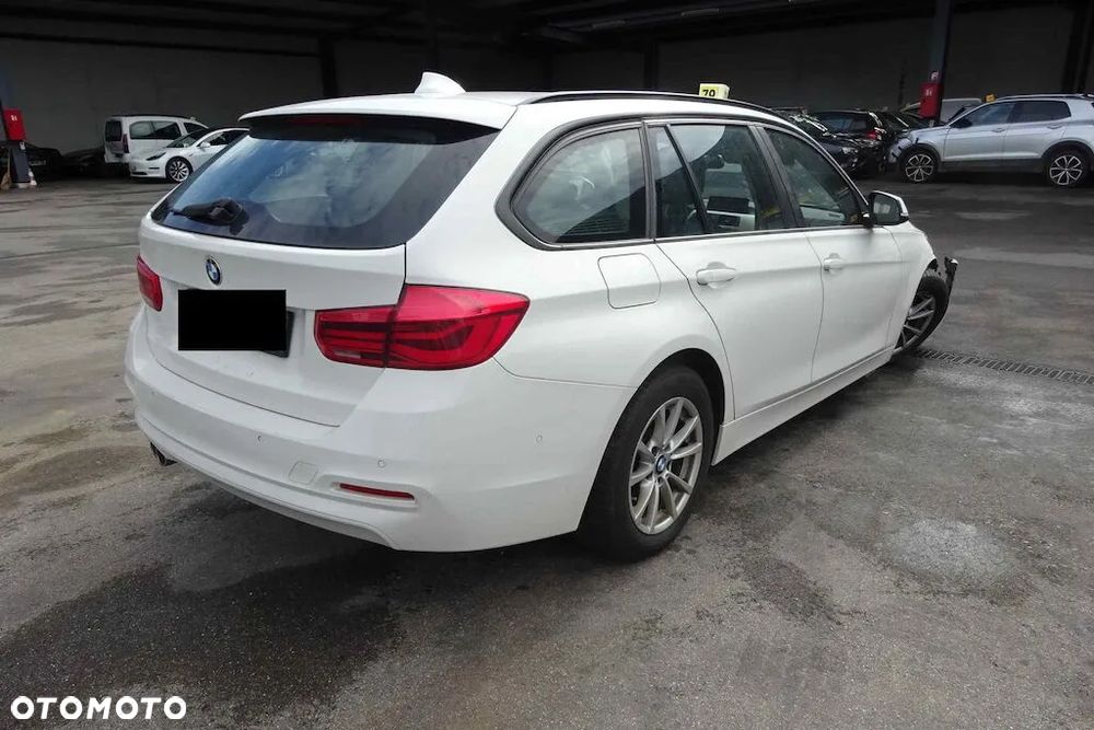 BMW Seria 3 320d Touring xDrive - 1