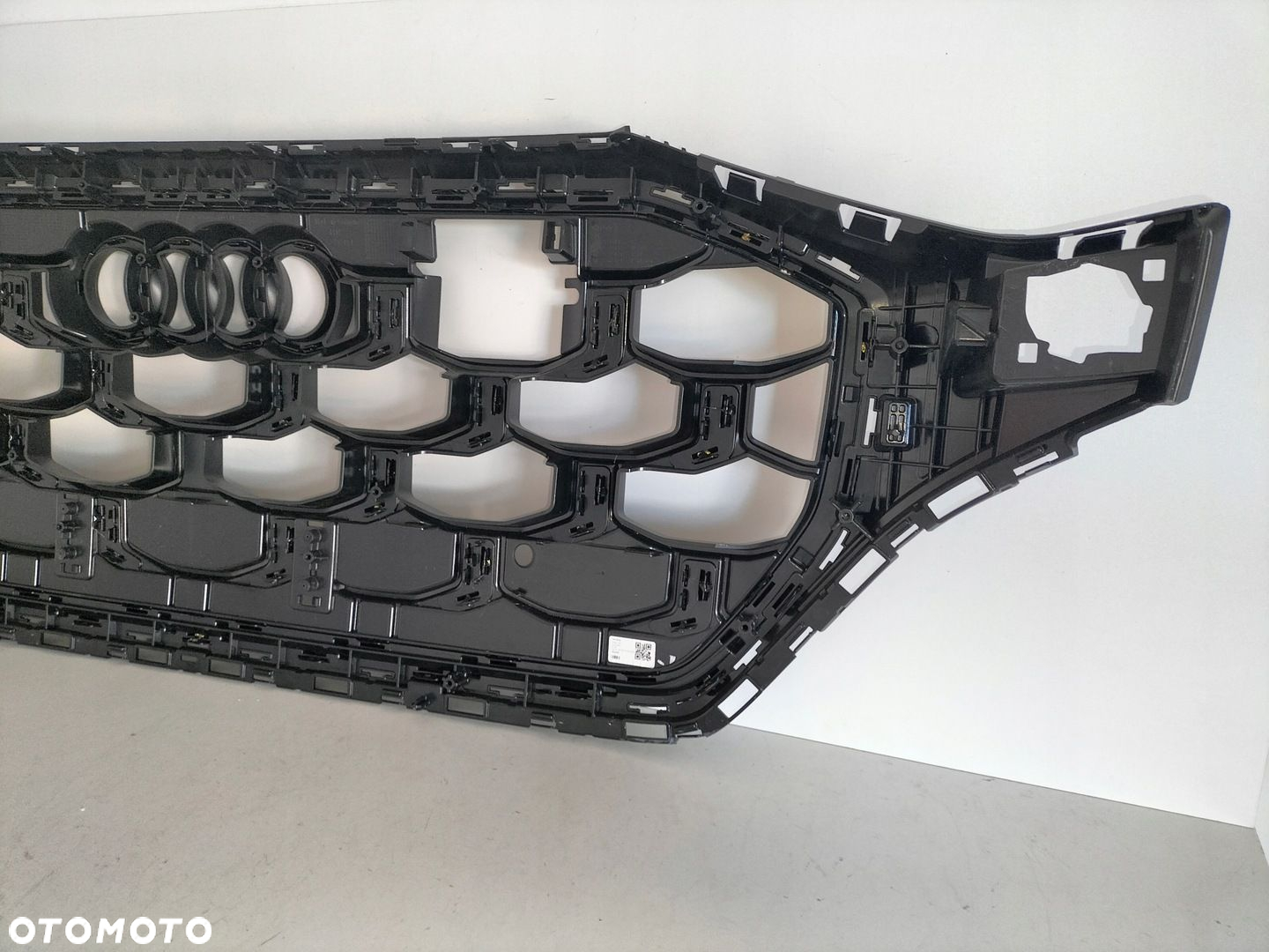 Atrapa kratka grill AUDI Q8 SQ8 S-LINE LIFT 23- BLACK - 7