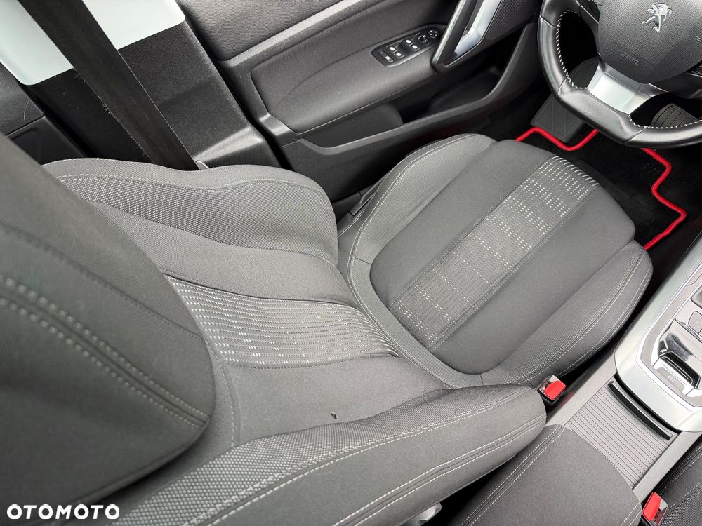 Peugeot 308 BlueHDi 120 EAT6 Stop & Start Allure - 19