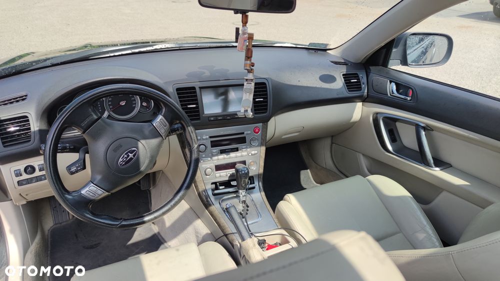 Subaru Outback 3.0R Automatik - 8