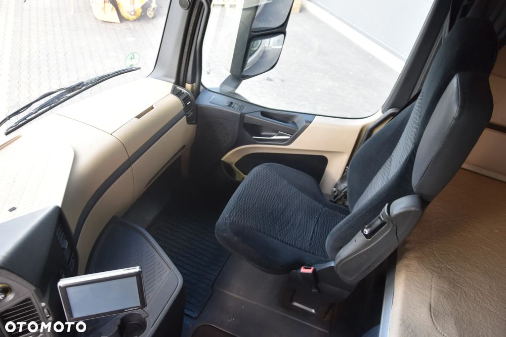 Mercedes-Benz Actros - 21