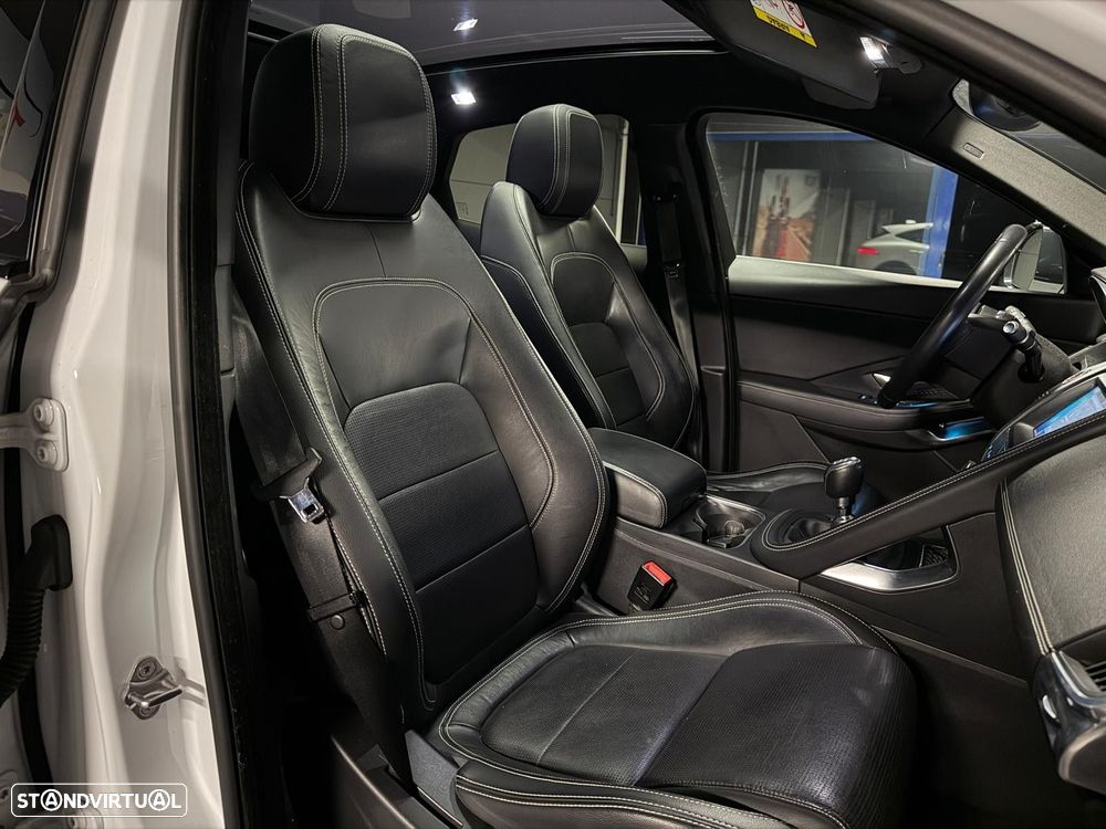 Jaguar E-Pace 2.0 i4D R-Dynamic S - 24
