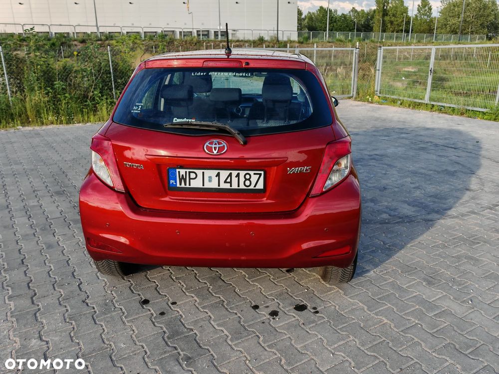 Toyota Yaris 1.33 Premium - 5