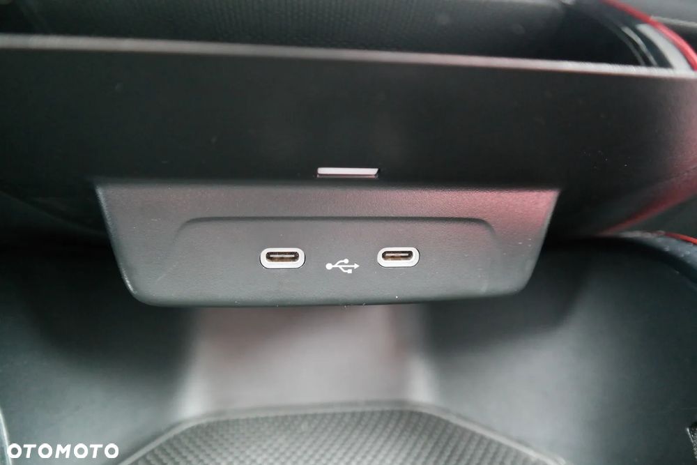 Skoda Fabia 1.0 TSI Monte Carlo - 30