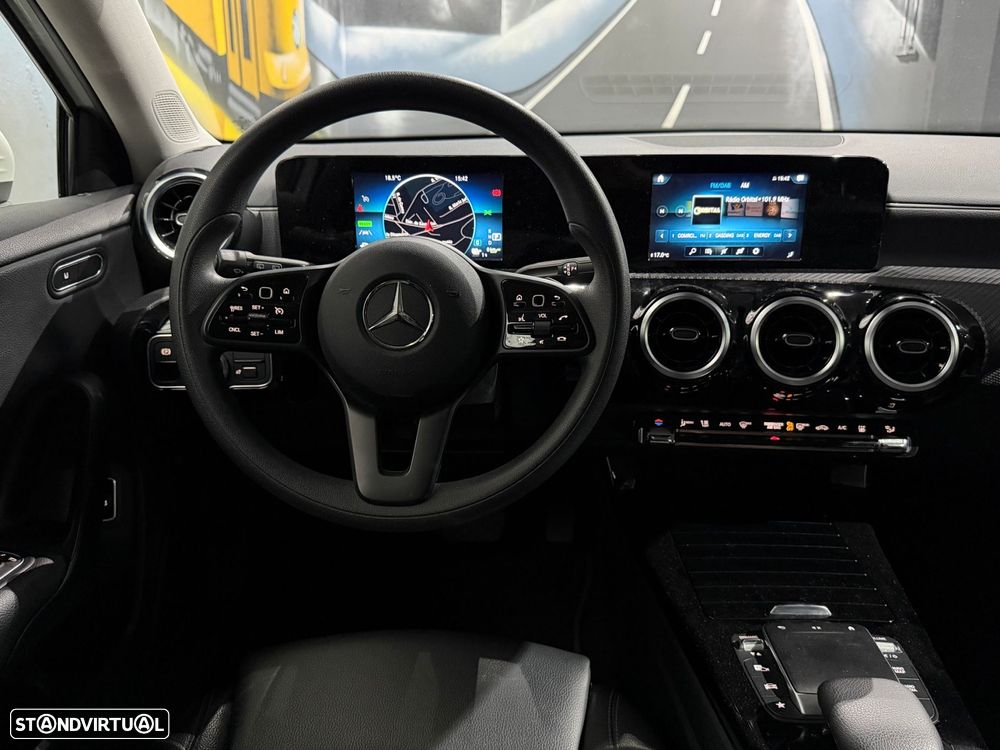 Mercedes-Benz A 250 e 8G-DCT Progressive - 17