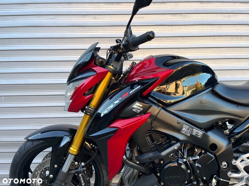 Suzuki GSX 1000 - 19