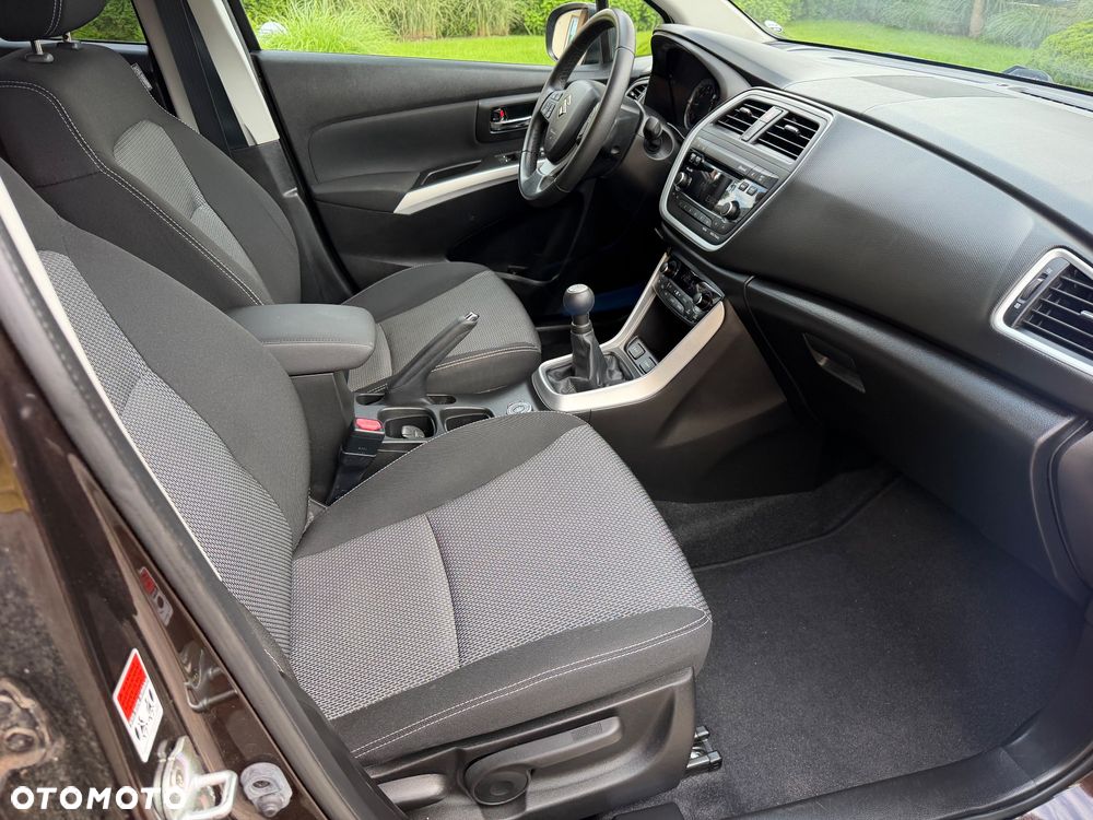 Suzuki SX4 S-Cross 1.6 VVT 4x4 Comfort - 24