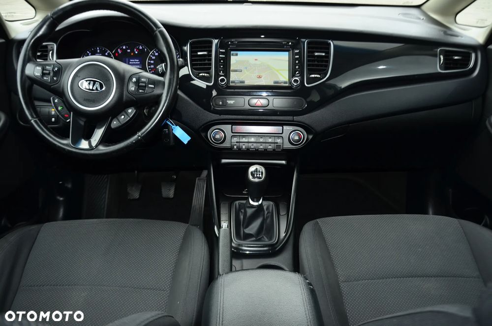 Kia Carens 1.7 CRDi L 7os - 19