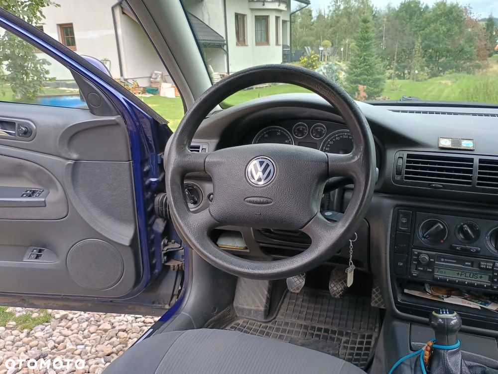 Volkswagen Passat 1.9 TDI - 13