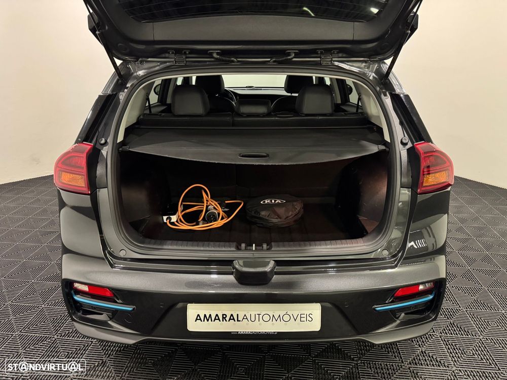 Kia e-Niro 39.2kWh Move 39 - 57