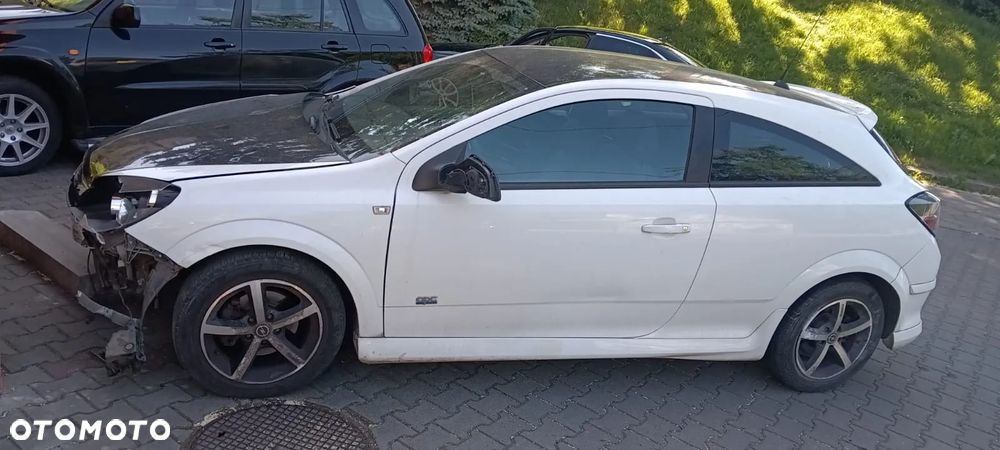 Opel Astra III GTC 1.6 Sport - 3