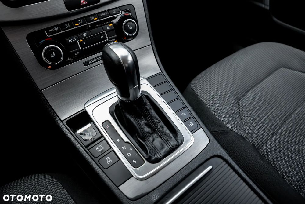 Volkswagen Passat Variant 1.8 TSI DSG Comfortline - 36