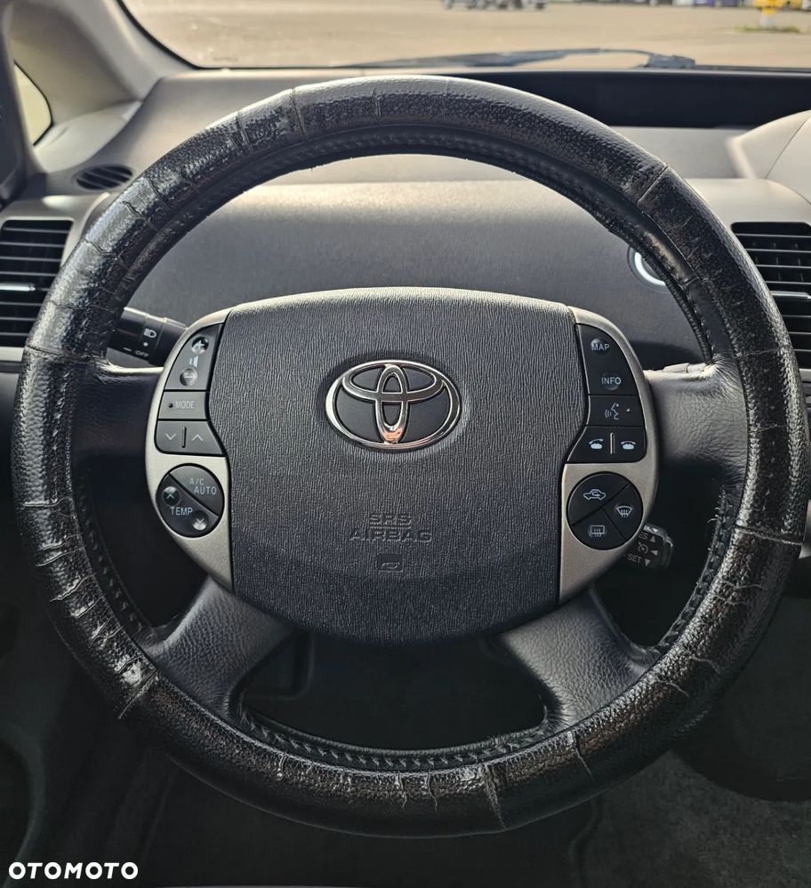 Toyota Prius 1.5 VVT-i Sol - 14