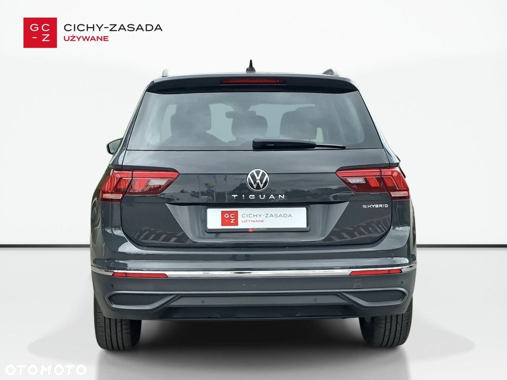 Volkswagen Tiguan - 4