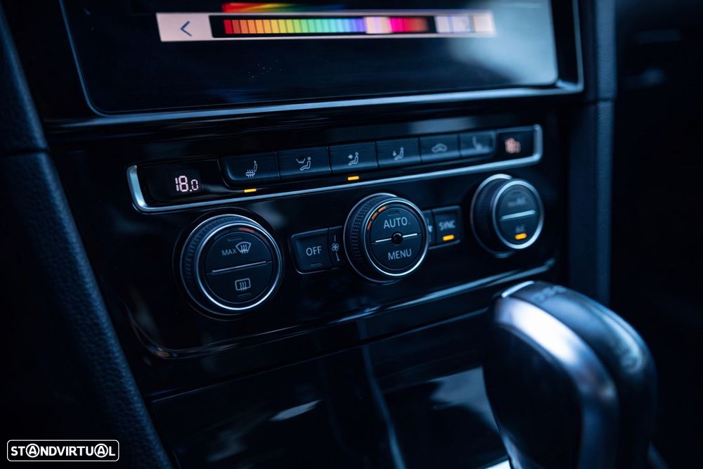 VW Golf 2.0 TSI GTI DSG - 25