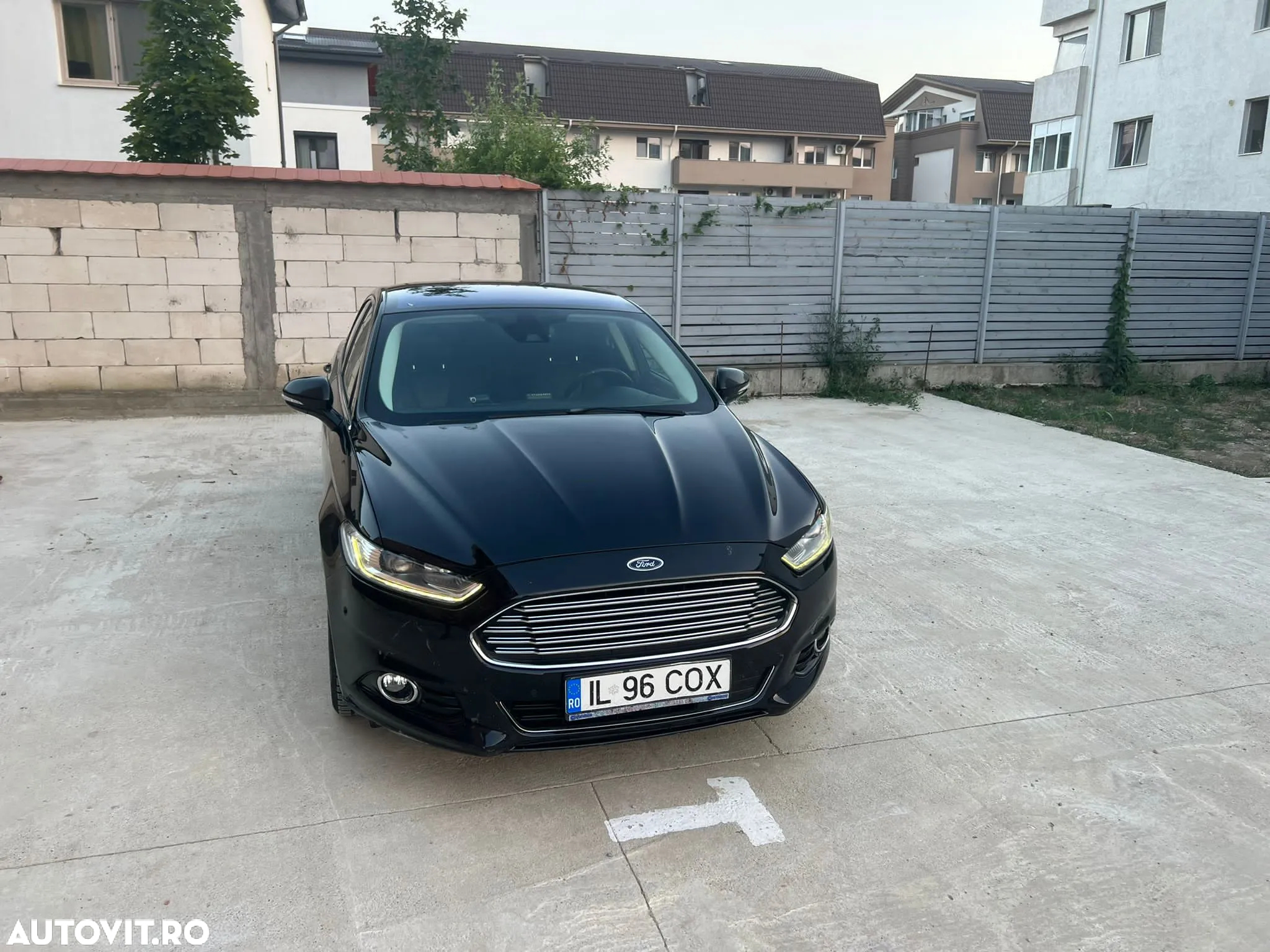 Ford Mondeo 2.0 EcoBoost Powershift Titanium - 34