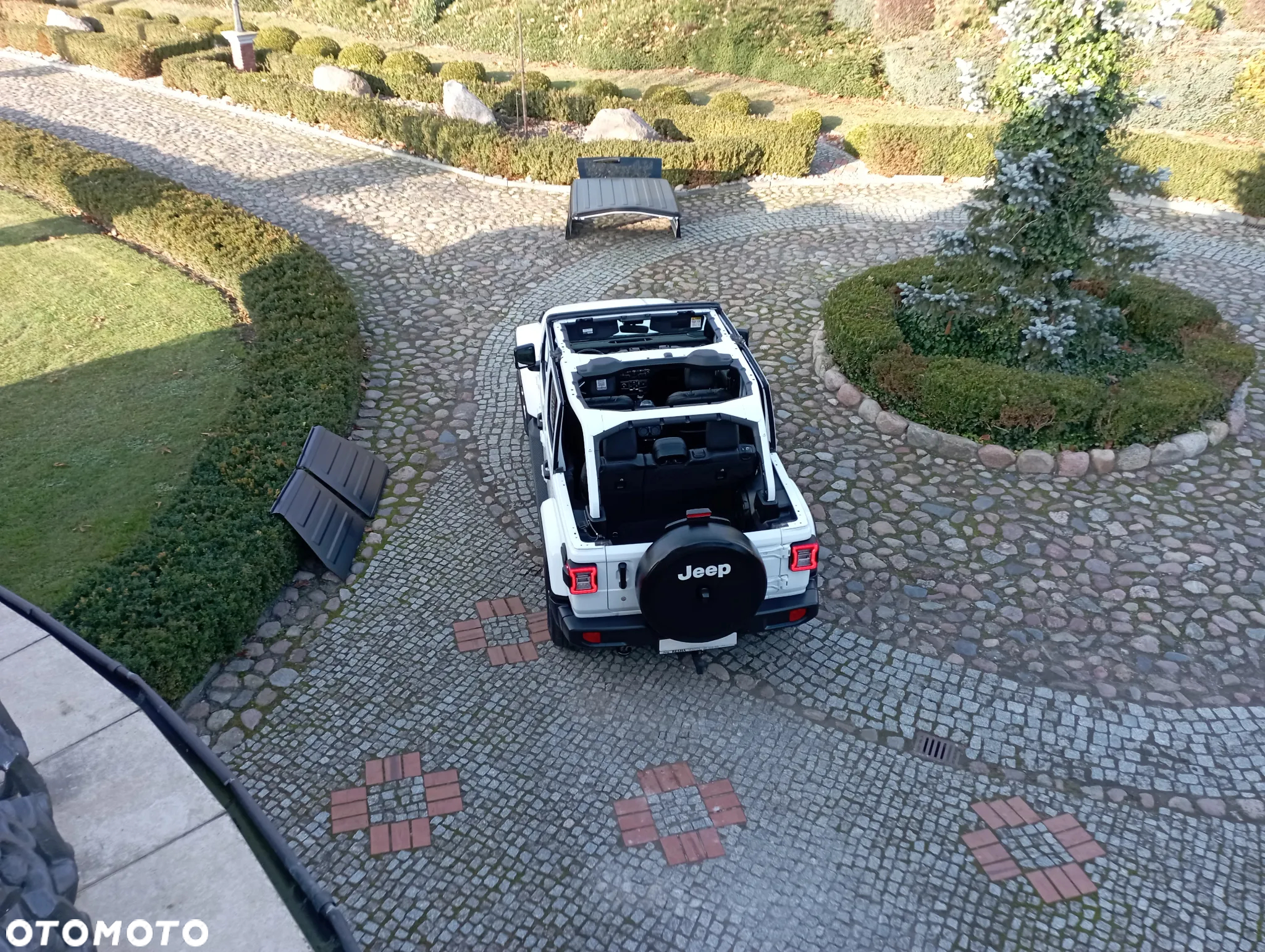 Jeep Wrangler - 30