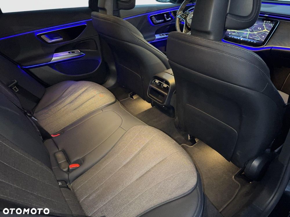 Mercedes-Benz Klasa E - 23