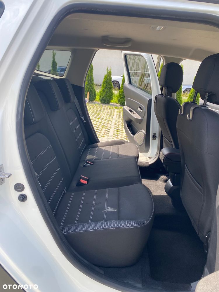 Dacia Duster 1.6 SCe Laureate S&S - 6