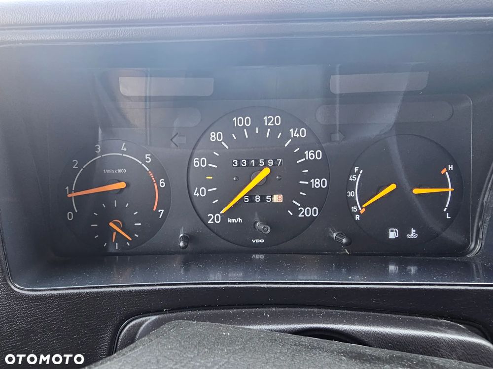 Saab 900 - 24