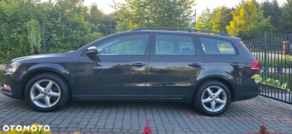 Volkswagen Passat - 25