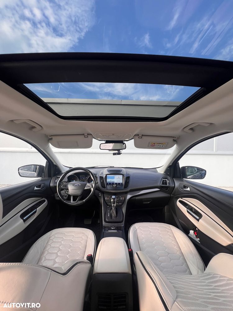 Ford Kuga 2.0 TDCi 4WD Powershift Vignale - 11
